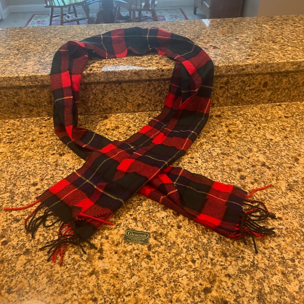Vintage Glencroft Country Wear Red Tartan Plaid Wool Scarf Made Great Britain
